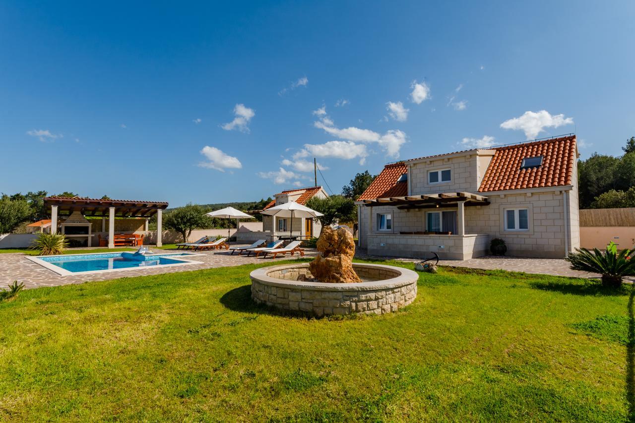 Villa Mis Supetar Bagian luar foto