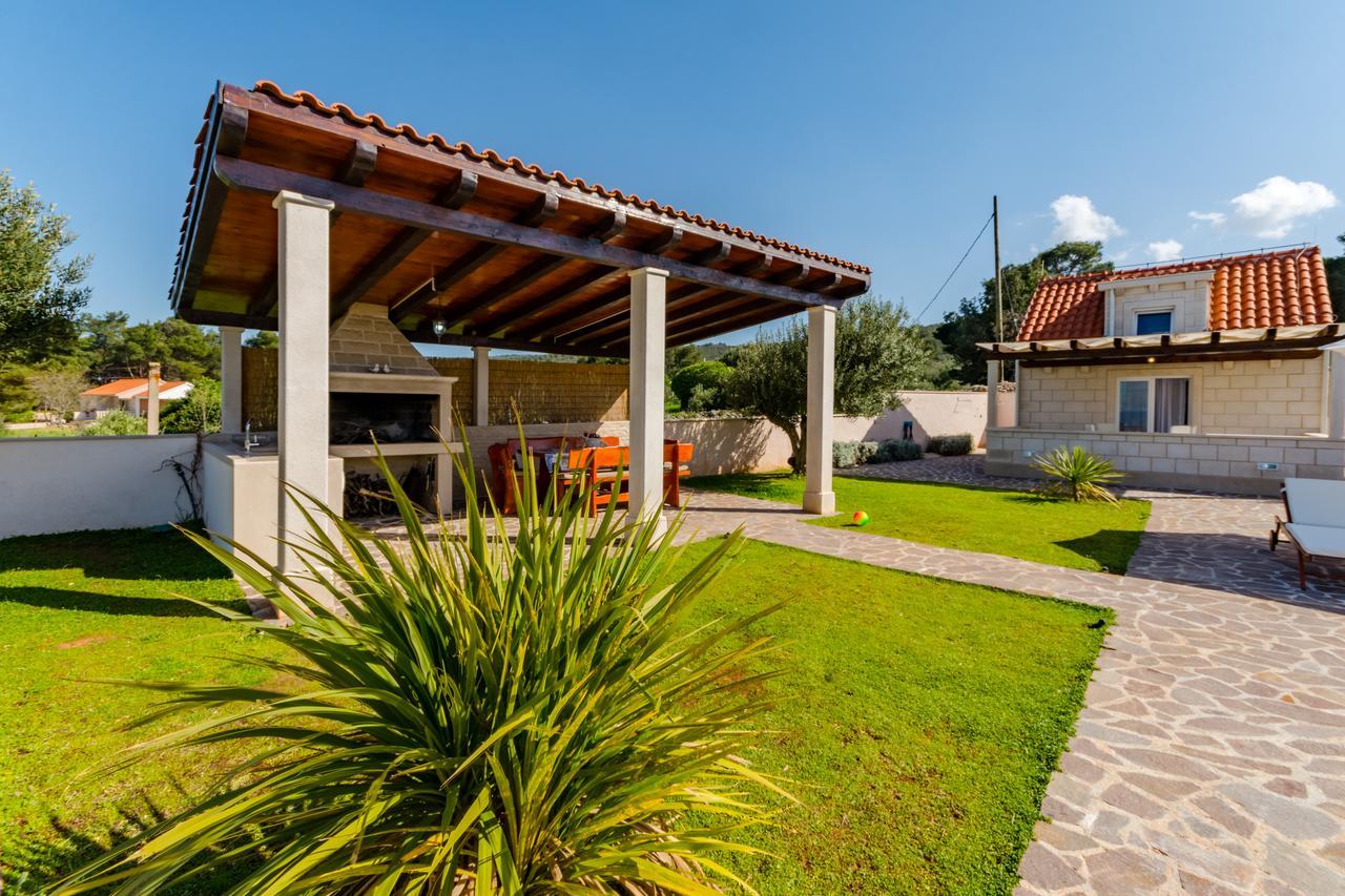 Villa Mis Supetar Bagian luar foto