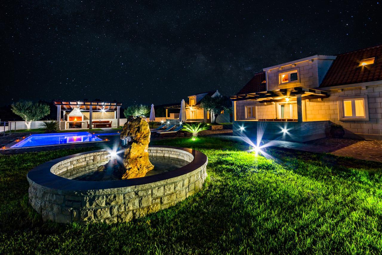 Villa Mis Supetar Bagian luar foto
